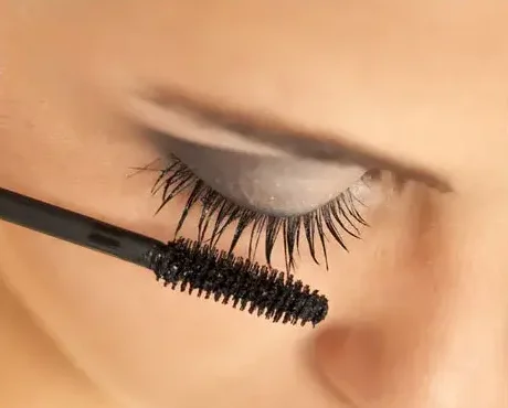 Eye Makeup Tips Step-by-Step with Photos – Simple to Smokey Looks for Beginners 5 eye makeup tips with mascara - gkresult