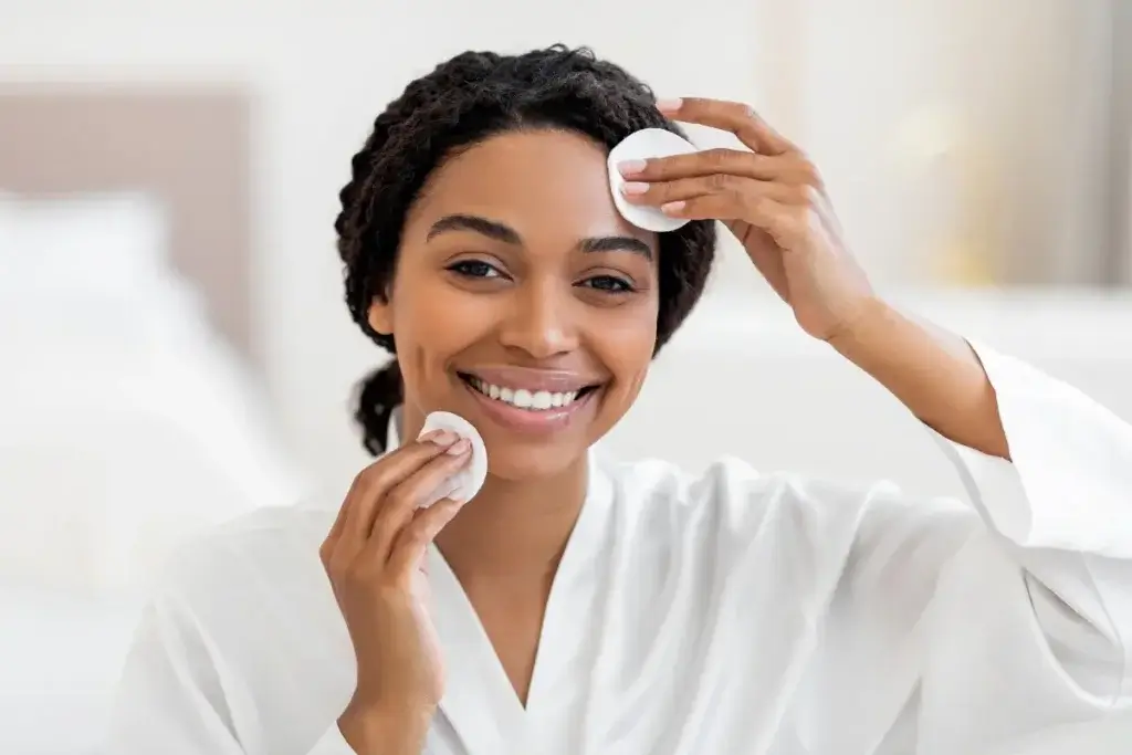 How to Use Face Toner